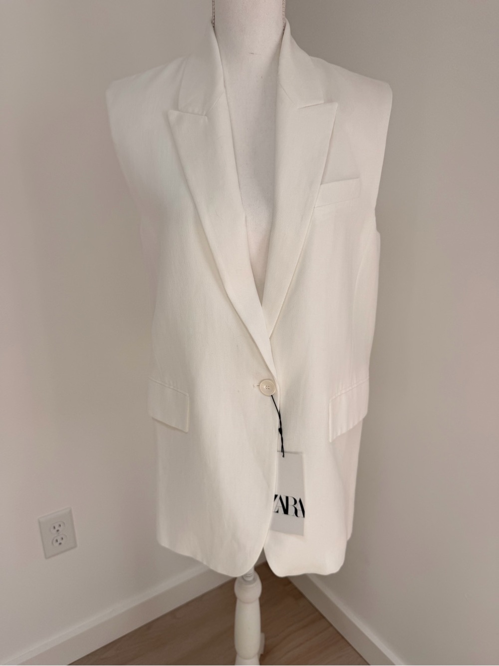 Zara White Sleeveless Blazer Vest Size S